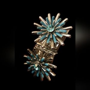 Vince Camuto Green Enamel  & Teal Magnetic Statement 🌸  Blossom Bracelet